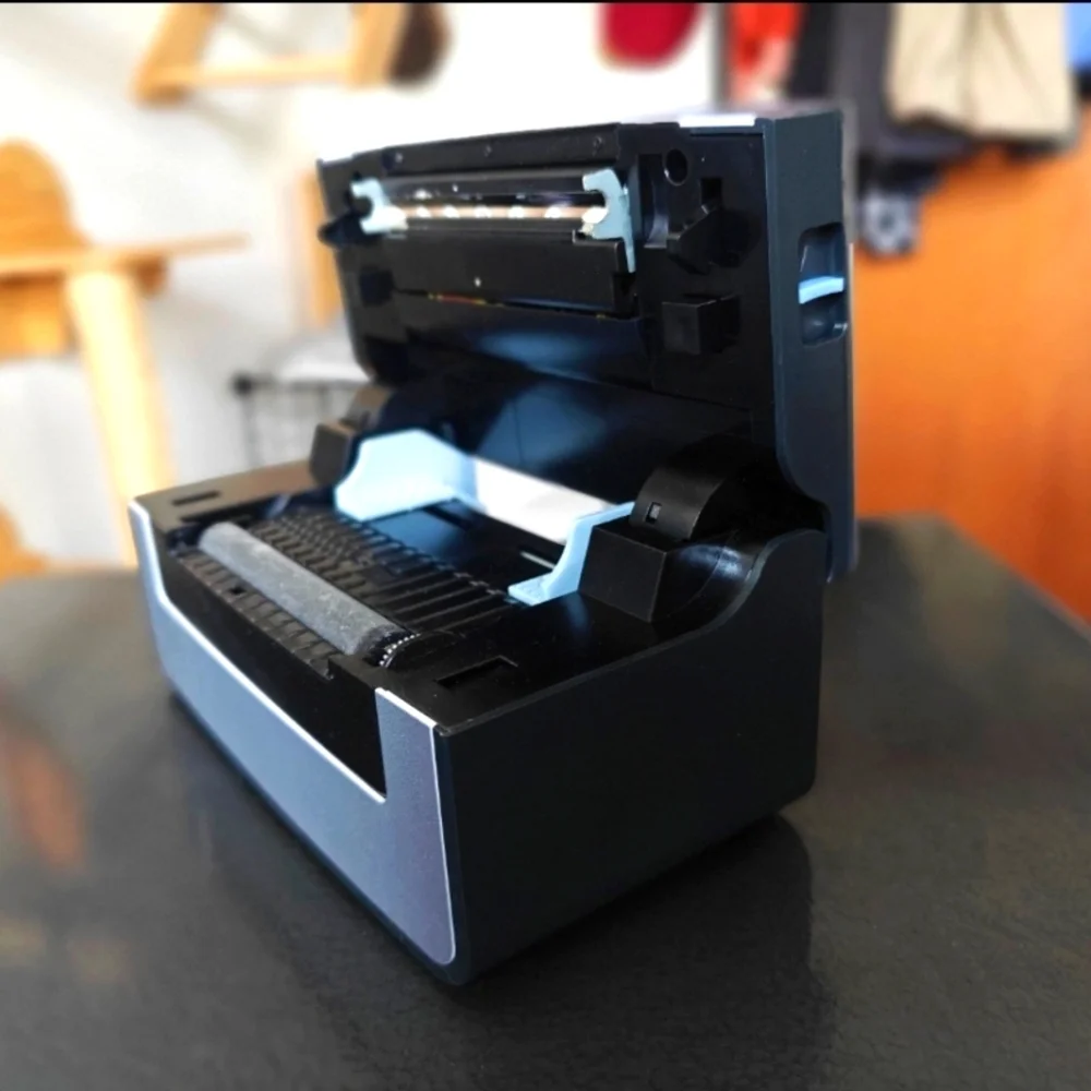 Polano Thermal Printer comes with all original accesories & Free 500 4x6 Labels